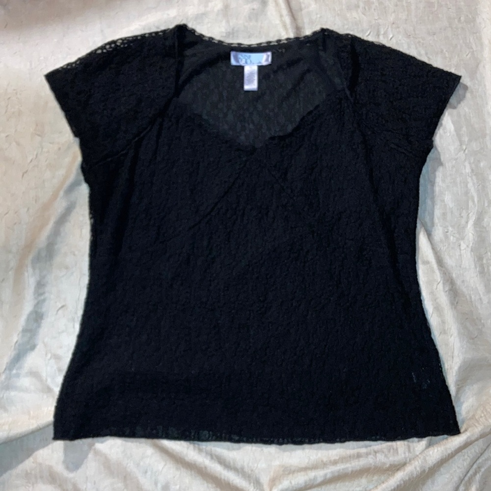 BLACK LACE TOP